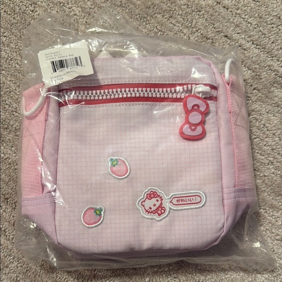 retrospekt Handbags - Retrospekt Hello kitty Camera Bag